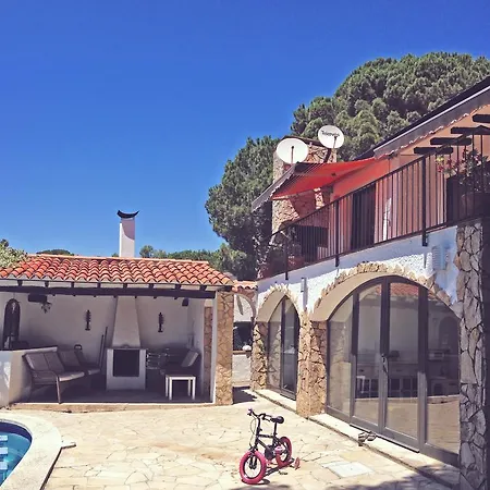 Villa Victoria *
